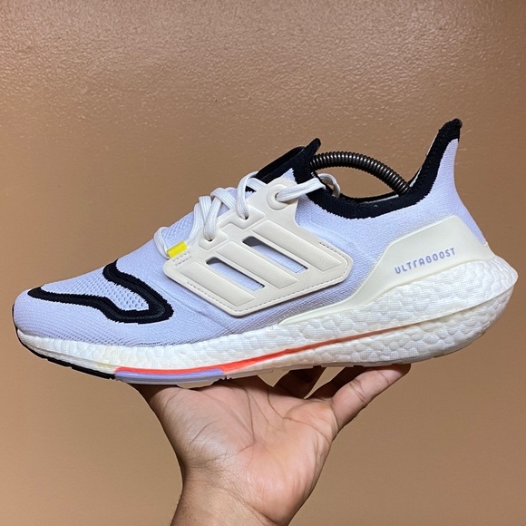Adidas UltraBoost 22 “White Black Solar Red” Running Sneakers 11.5 Women 10 Men main image 5